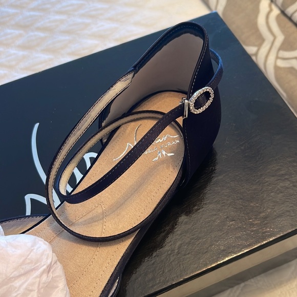 BRAND NEW, custom dyed ANGELA NURAN “Audrey” size 11 flats, Contessa Brooch - Picture 4 of 8